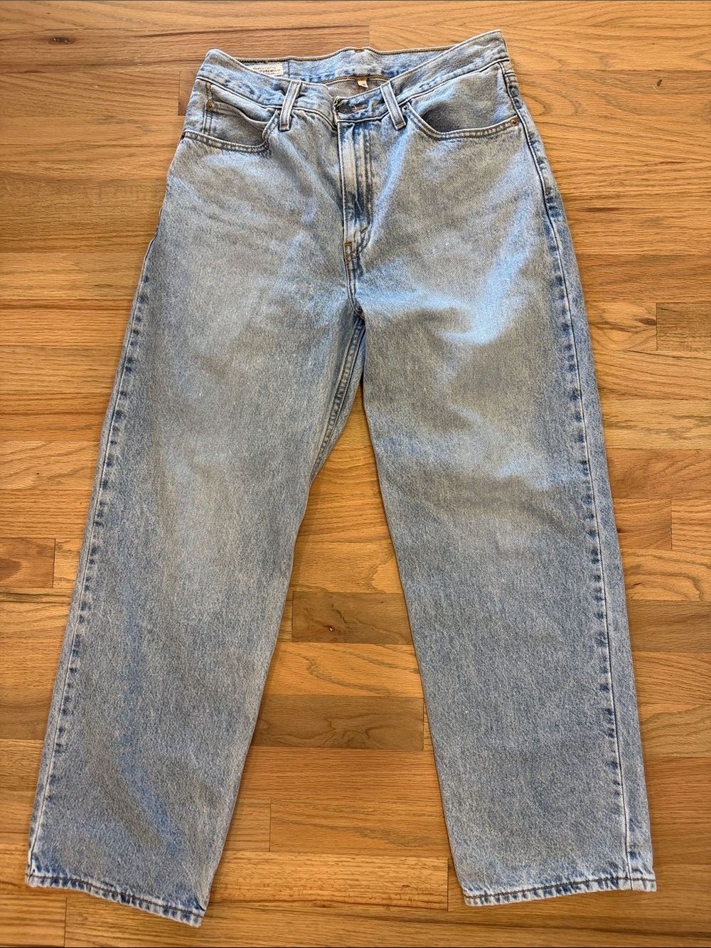 Levi’s Premium Dad Jean Light Wash High Rise Relaxed Taper Women’s 28x30